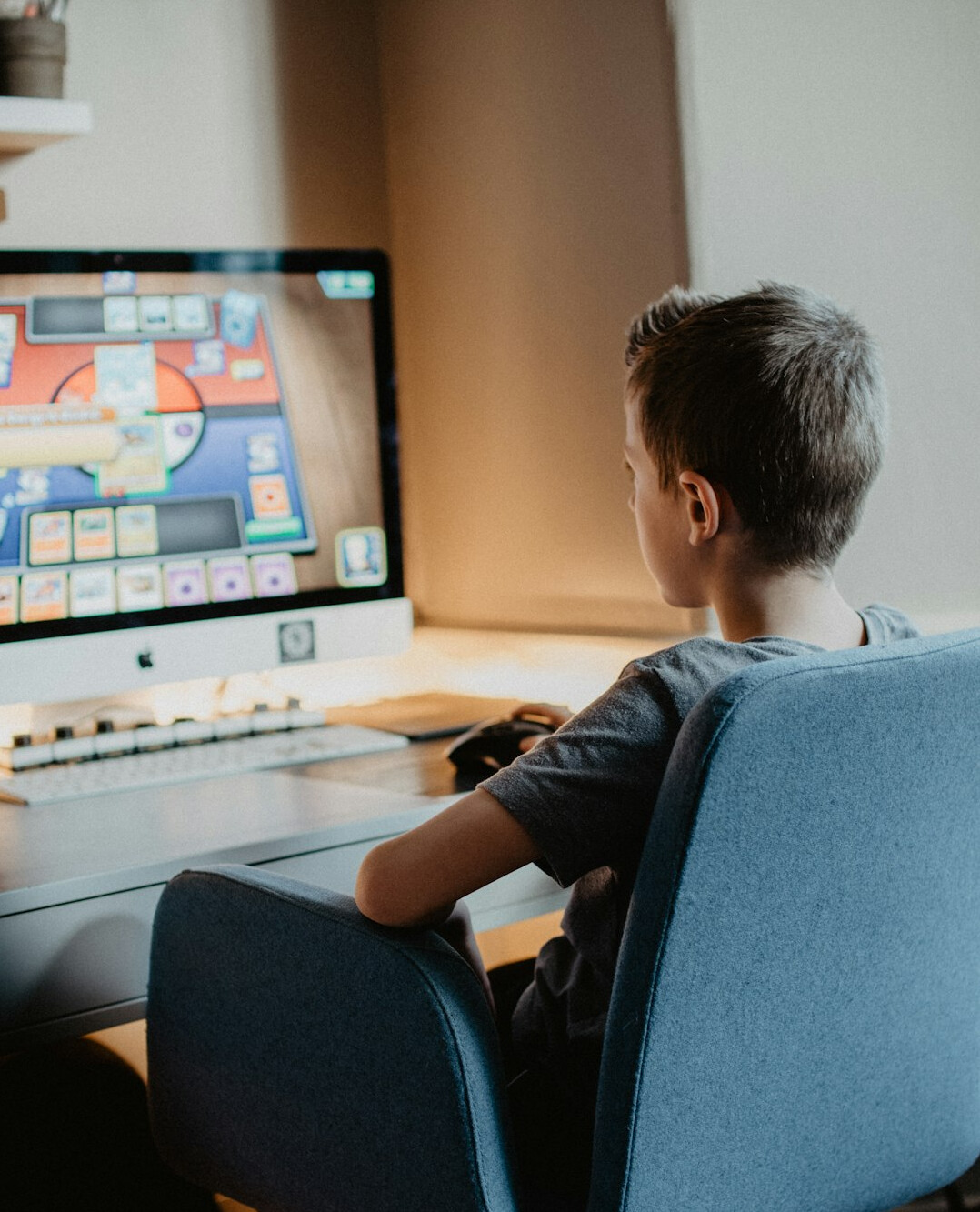 children learning programming